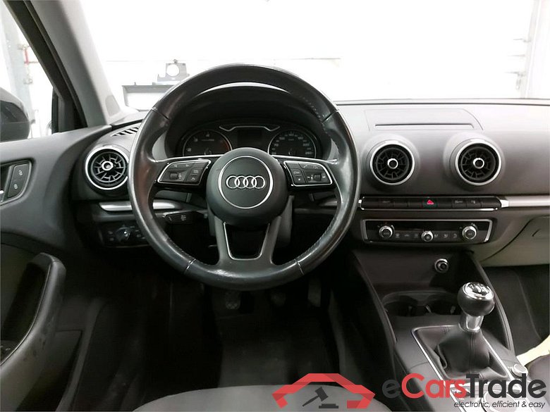 Audi A3 1.6 TDi S-Line Ext. LED-Xenon Navi Klima PDC ... #3