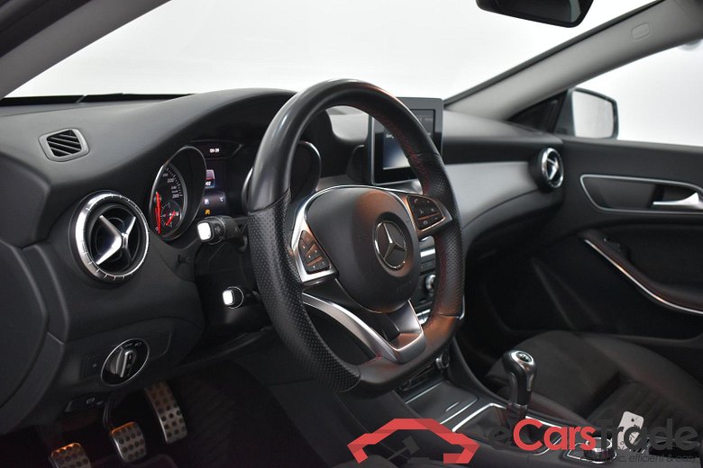 Mercedes CLA 180 d AMG LED-Xenon Navi Sport-Leather-Alcantara KeylessGo Klima PDC ... #6