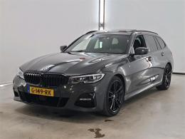 BMW 3-serie Touring 330iA Introduction