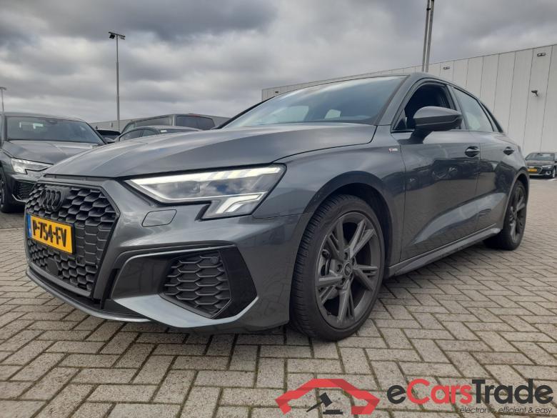 AUDI A3 SPORTBACK 30 TFSI S edition #1