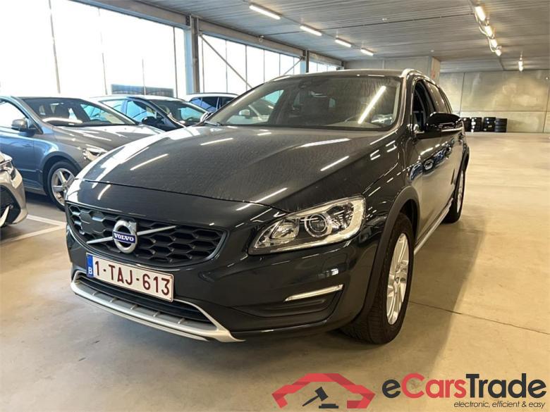  VOLVO - V60 CROSS COUNTRY D3 150PK Pack Professional & BLIS & Light Pack & Rear Camera & Electric SunRoof  #1
