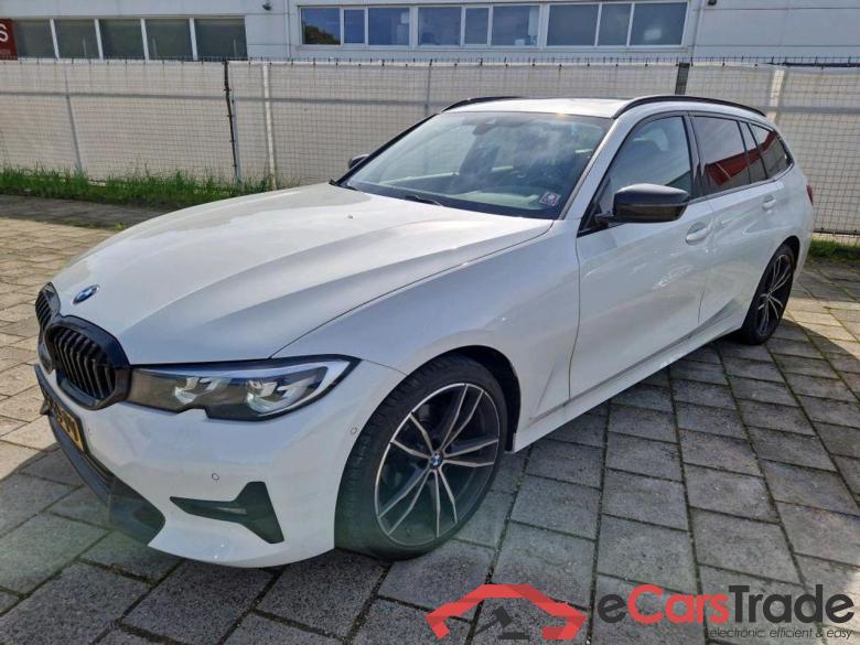 BMW 3-SERIE TOURING 318i Executive Edition #1
