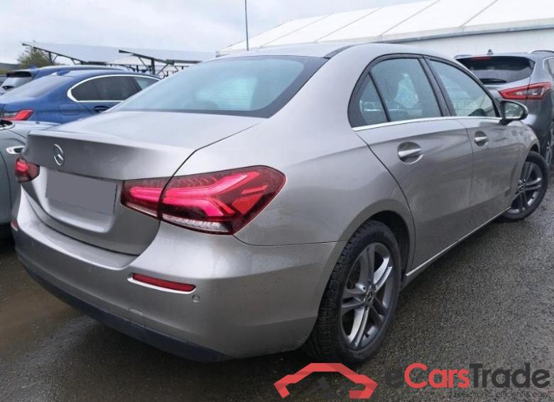 Mercedes A 180 D Aut. LED-Xenon Widescreen Navi 1/2 Sport-Leather KeylessGo Klima PDC ... #3