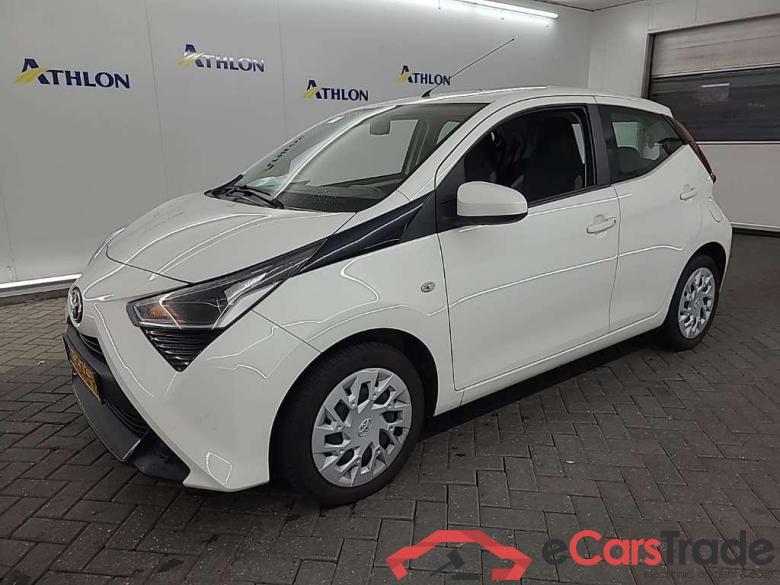 TOYOTA Aygo 1.0 VVT-i x-play 5D 53kW #1