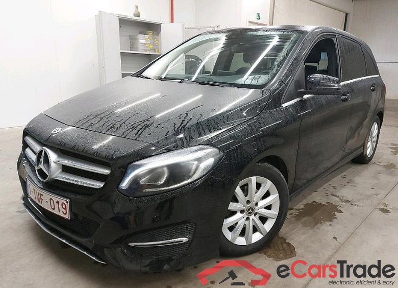 Mercedes B 180 d Style LED-Xenon Sport-Leather Navi-Pro Camera KeylessGo Klima PDC ...
