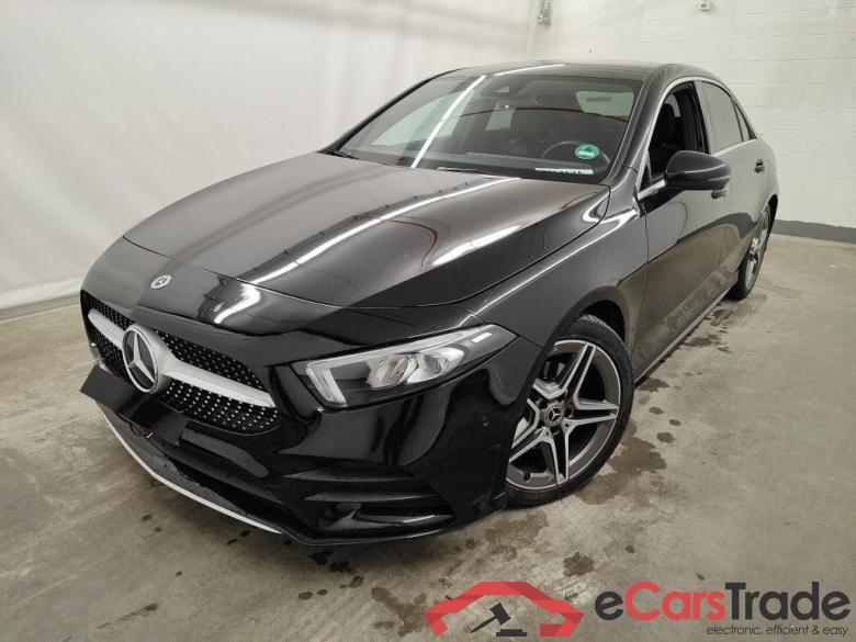 Mercedes A 180d AMG Aut. LED-Xenon Widescreen Navi Sport-Leather-Alcantara KeylessGo Klima PDC ... #1