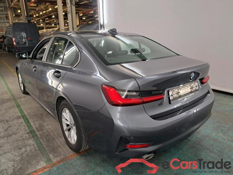 BMW 318d Aut. LED-Xenon Navi Leather KeylessGo Klima PDC ... #4