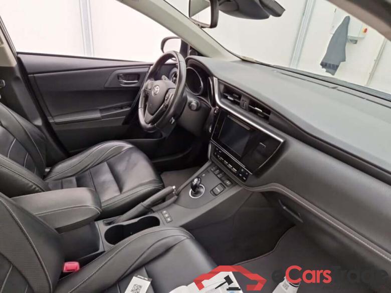 TOYOTA Auris Touring Sports 1.8 Hybrid Lease Pro CVT #3