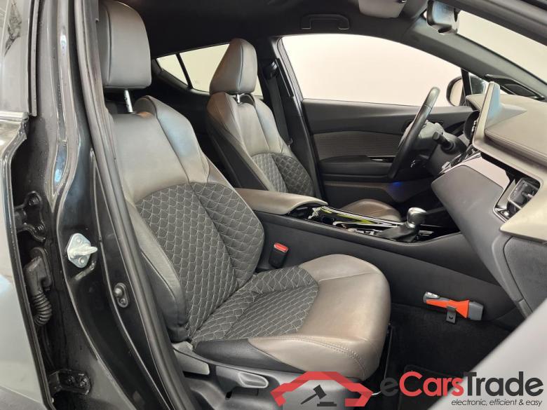 TOYOTA C-HR '16 Toyota C-HR 2.0 High Power Hybrid Executive automaat 5d #3