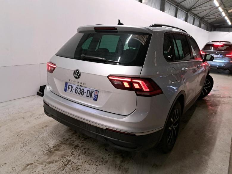 Volkswagen Tiguan 2.0 TDI Aut. LED Navi KeylessGo Camera Klima PDC ... #3
