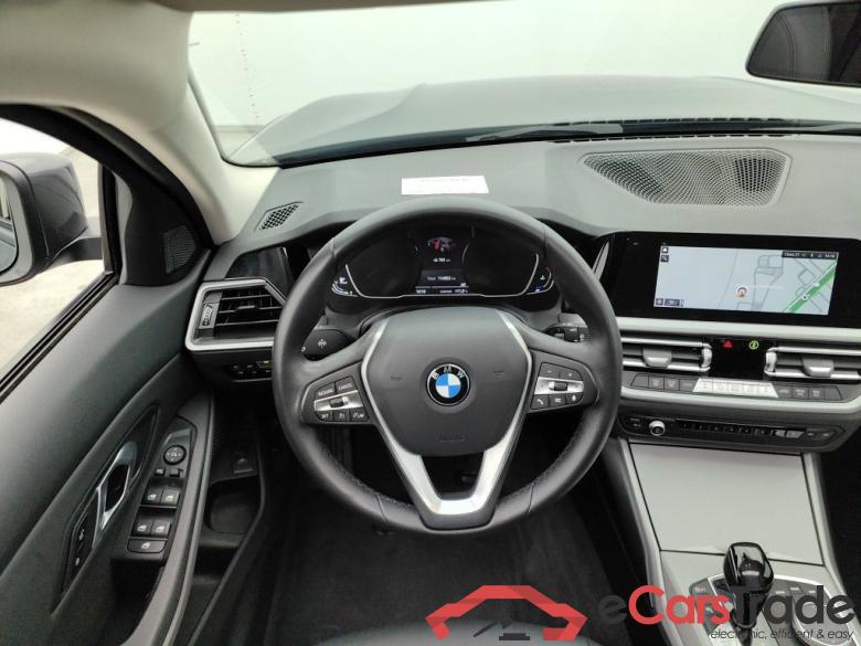 BMW 3 Reeks Touring 318dA (110 kW) 5d #6