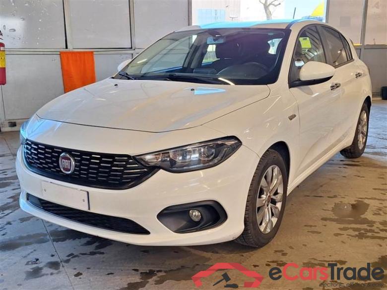 Fiat 36 FIAT TIPO / 2015 / 5P / BERLINA 1.4 T-JET 120CV GPL 6M EASY #1