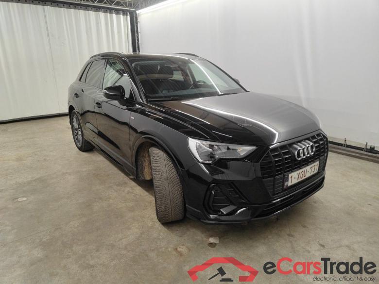 Audi Q3 35 TFSI S tronic S line 5d #2