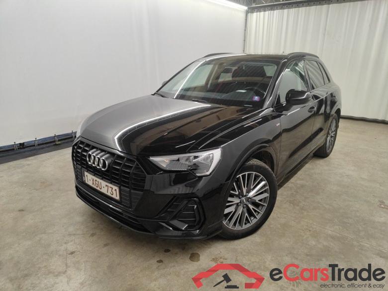 Audi Q3 35 TFSI S tronic S line 5d #4