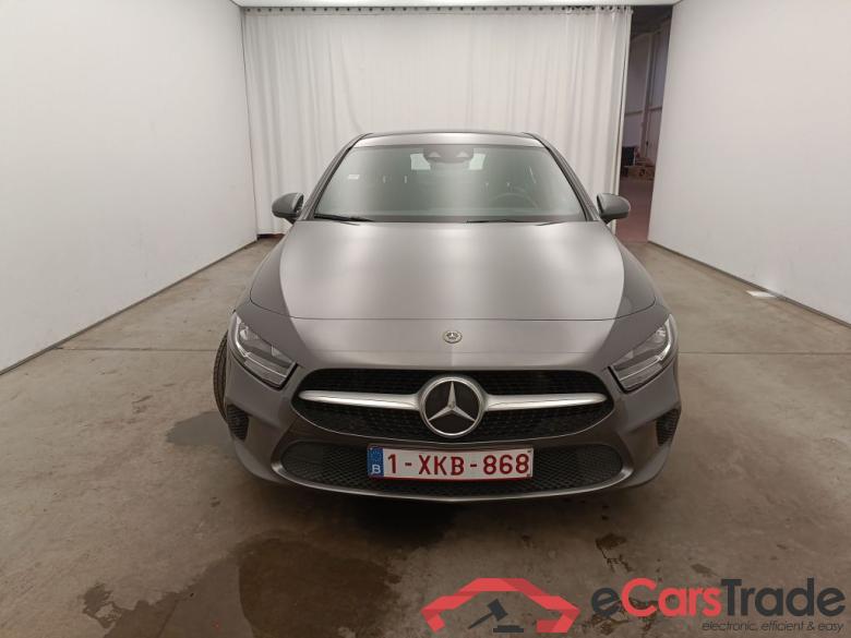 Mercedes-Benz A-Klasse Limousine A 180 d DCT Business Solution 4d #1