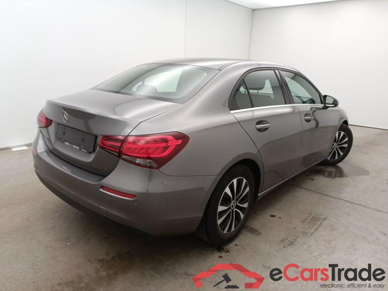 Mercedes-Benz A-Klasse Limousine A 180 d DCT Business Solution 4d #5
