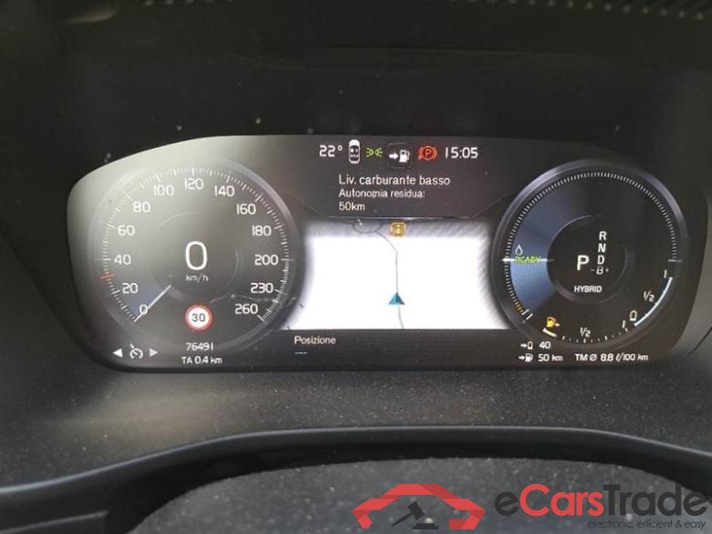 Volvo 235 VOLVO XC40 / 2017 / 5P / SUV T4 PLUG-IN HYBRID AUTO RECH INSCRIP EXPR #4