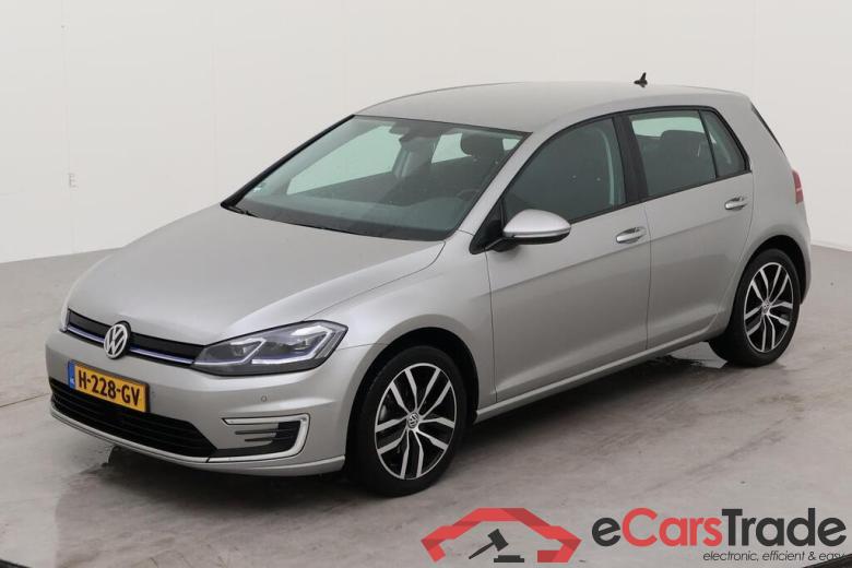 VOLKSWAGEN e-Golf  #1