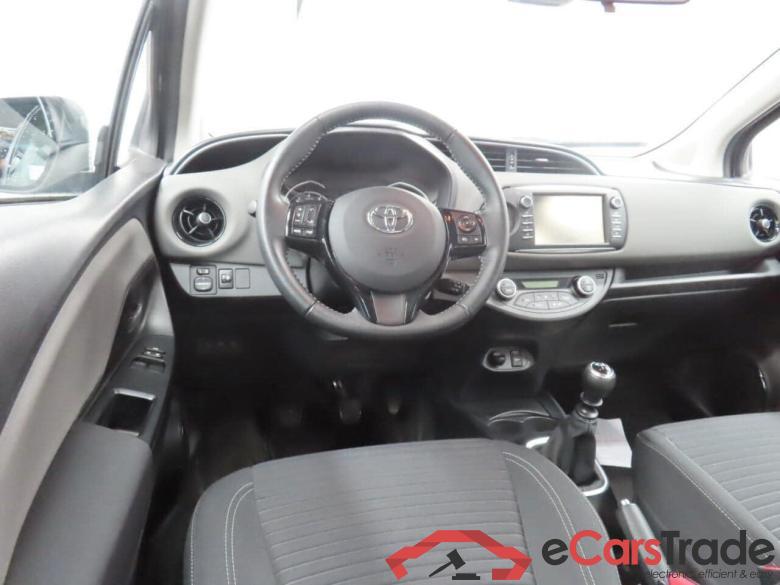 TOYOTA Yaris 1.5 VVT-i Active #2