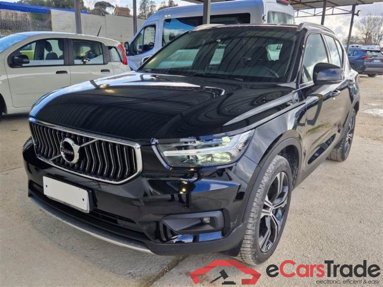Volvo 228 VOLVO XC40 / 2017 / 5P / SUV T5 PLUG-IN HYBRID AUTO RECH INSCRIP EXPR #1