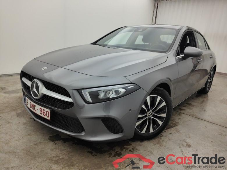 Mercedes-Benz A-Klasse Limousine A 180d Business Solution Aut. 4d #4