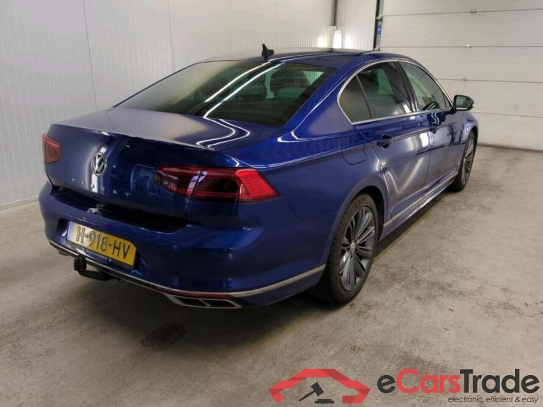 VOLKSWAGEN PASSAT 2.0 TDI Eleg.Bns R #2