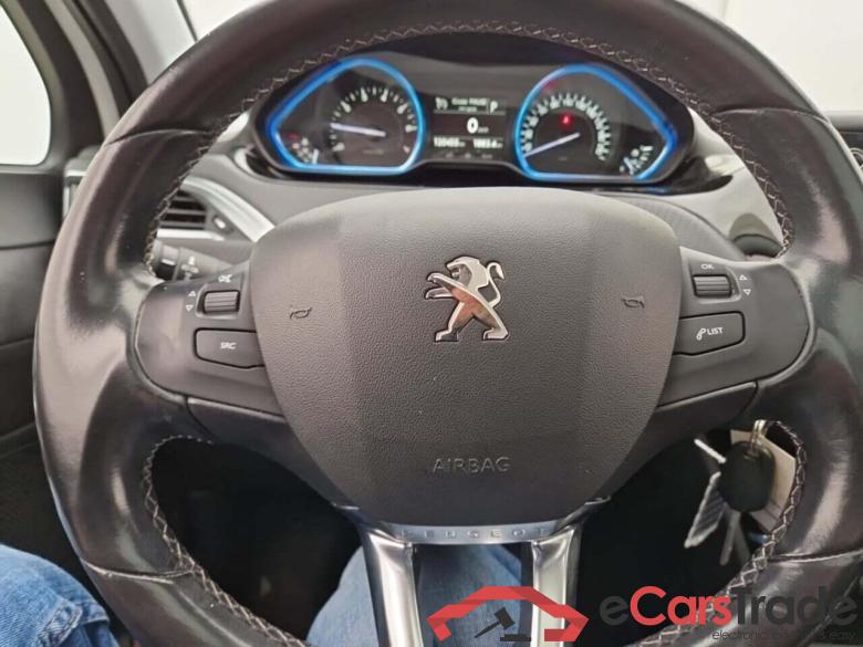 PEUGEOT 2008 1.2 PureTech Allure #6