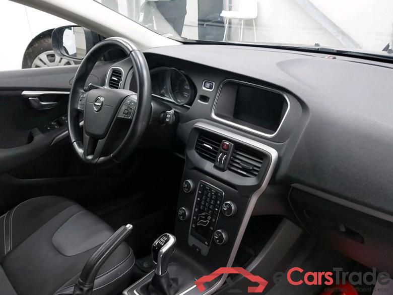 VOLVO - VOL V40 D2 120PK Black Edition Pack Winter & Park Assist #3