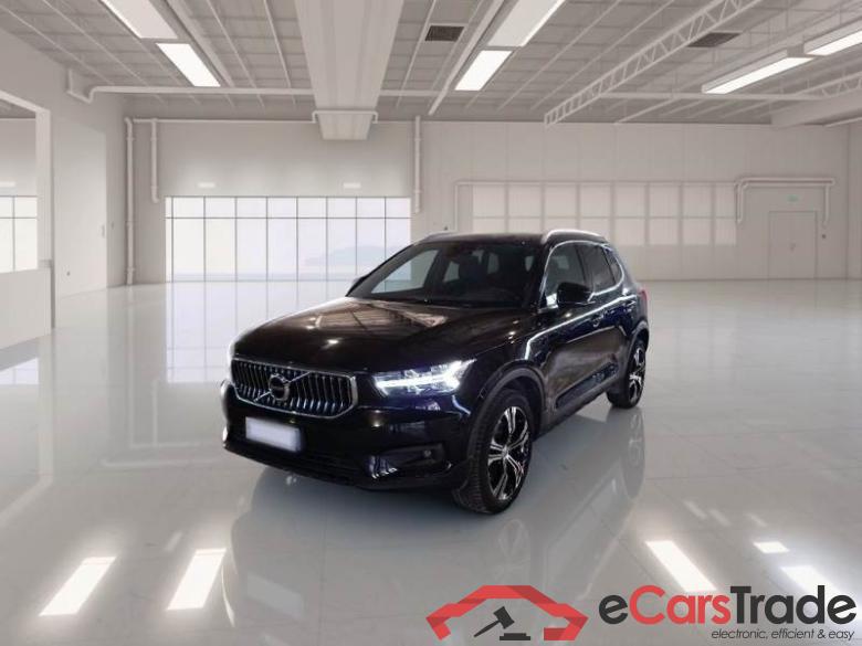 Volvo 228 VOLVO XC40 / 2017 / 5P / SUV T5 PLUG-IN HYBRID AUTO RECH INSCRIP EXPR #1