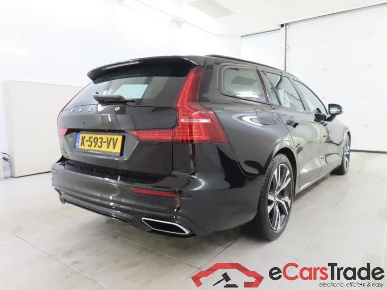 VOLVO V60 2.0 B3 R-Design #4