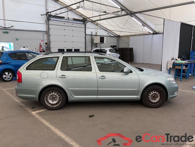 SKODA Octavia Combi O COMBI A5 AMBI 1,6CR 77KW 105CV 5V DPF #3