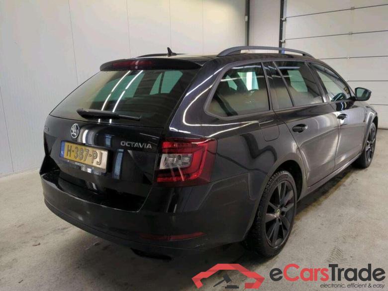 SKODA Octavia Combi 1.5 TSI Sport Bns #2