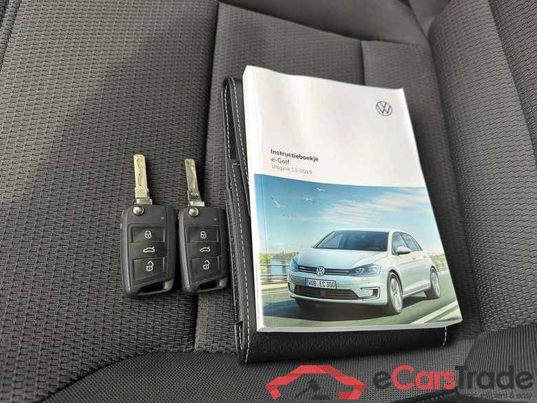 VOLKSWAGEN e-Golf  #6