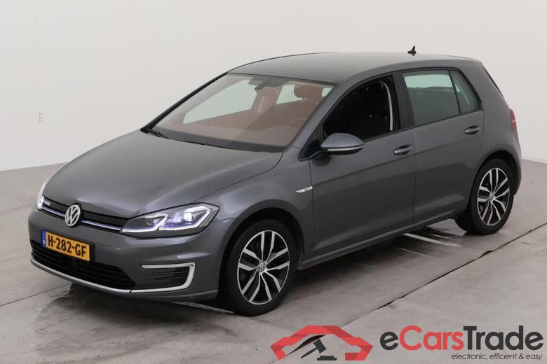 VOLKSWAGEN e-Golf  #1