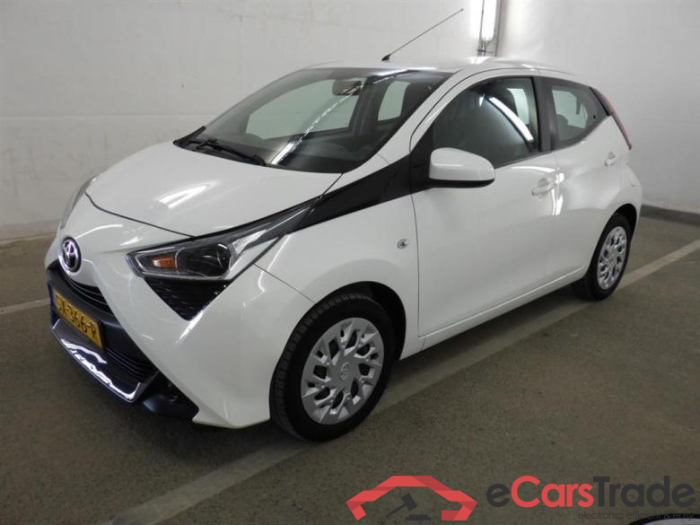 TOYOTA Aygo 1.0 VVT-i x-play