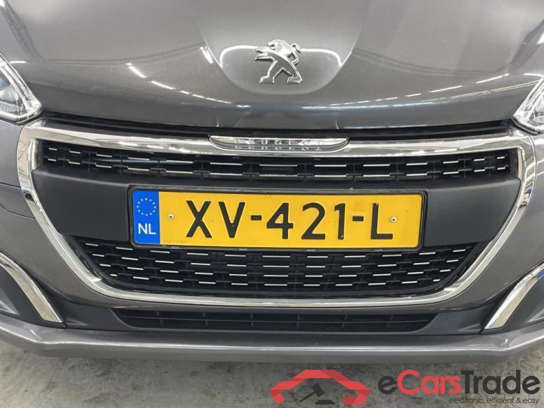 Peugeot 208 11-18 Peugeot 208 Signature 1.2 PureTech 82 5d #5