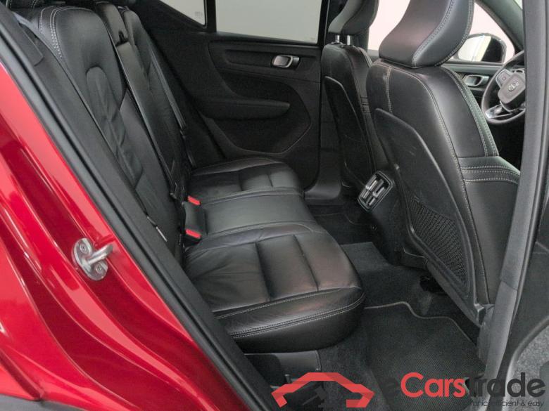 VOLVO XC40 1.5 T2 R-DESIGN Park Assist #6