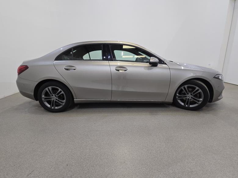 Mercedes A 180d Limousine Aut. LED-Xenon Widescreen Navi 1/2 Sport-Leather KeylessGo Camera Klima PDC ... #5