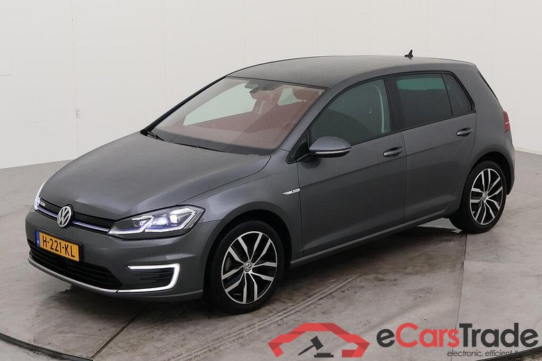 VOLKSWAGEN e-Golf  #1