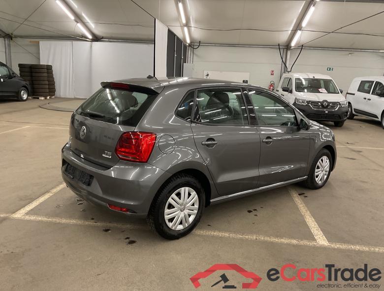 VOLKSWAGEN Polo Polo Trendline 1.2 TSI BlueMotion Technology 66 kW (90 ch) 5 vitesses manuel #2