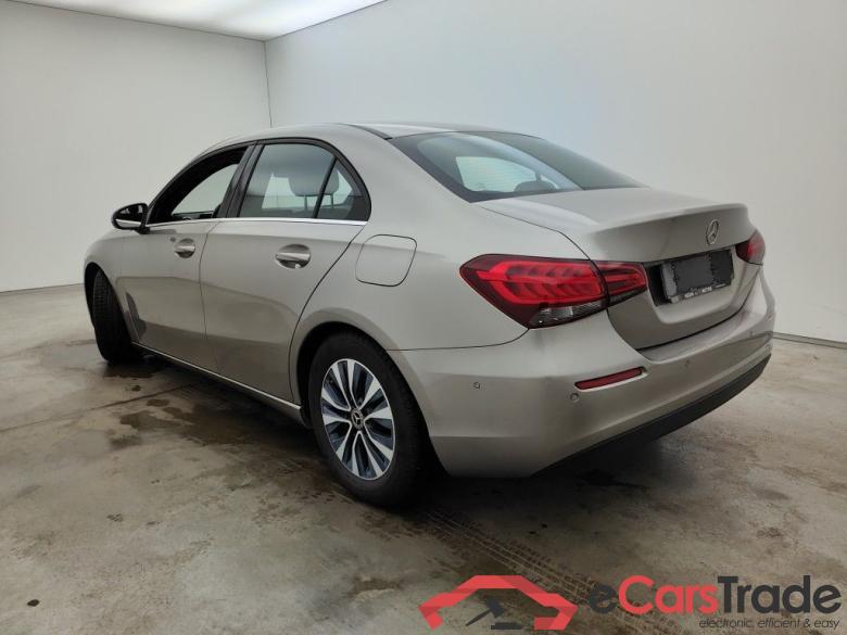 Mercedes-Benz A-Klasse Limousine A 180 d DCT Business Solution 4d #3