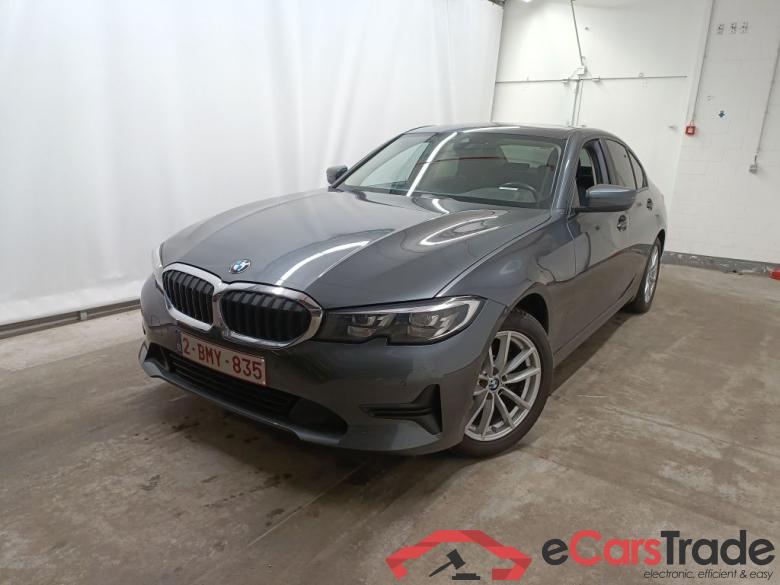BMW 3 Reeks Berline 318dA (100 kW) 4d #4