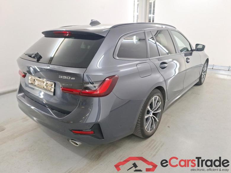 BMW 3 SERIES TOURING 2.0 330E (215KW) TOURING Comfort Business Plus Mirror Travel #4