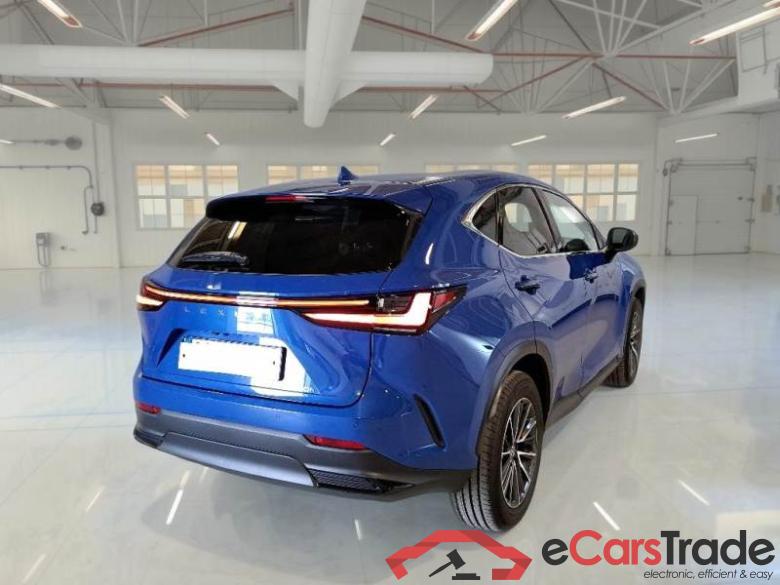 Lexus 19 LEXUS NX / 2021 / 5P / SUV HYBRID PREMIUM 2WD #2