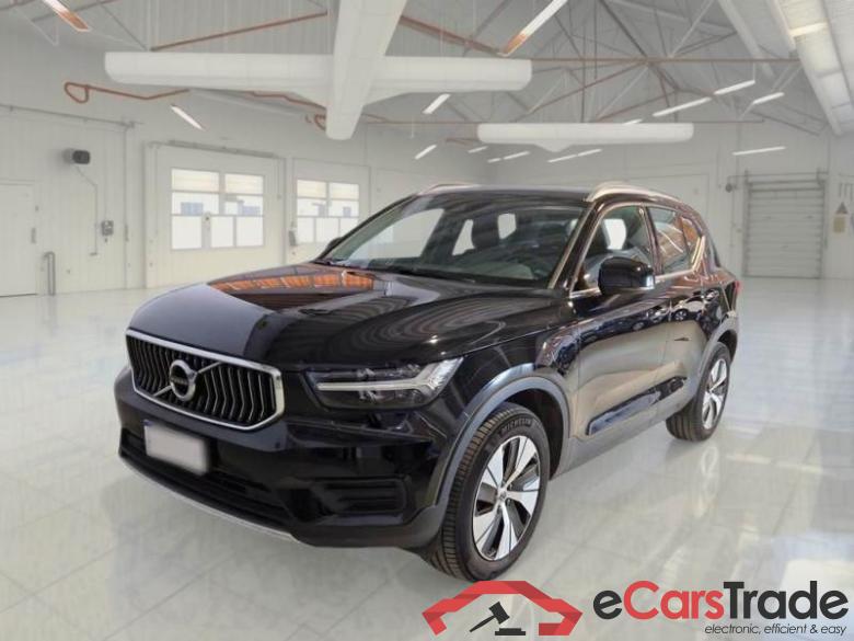 Volvo 235 VOLVO XC40 / 2017 / 5P / SUV T4 PLUG-IN HYBRID AUTO RECH INSCRIP EXPR #1