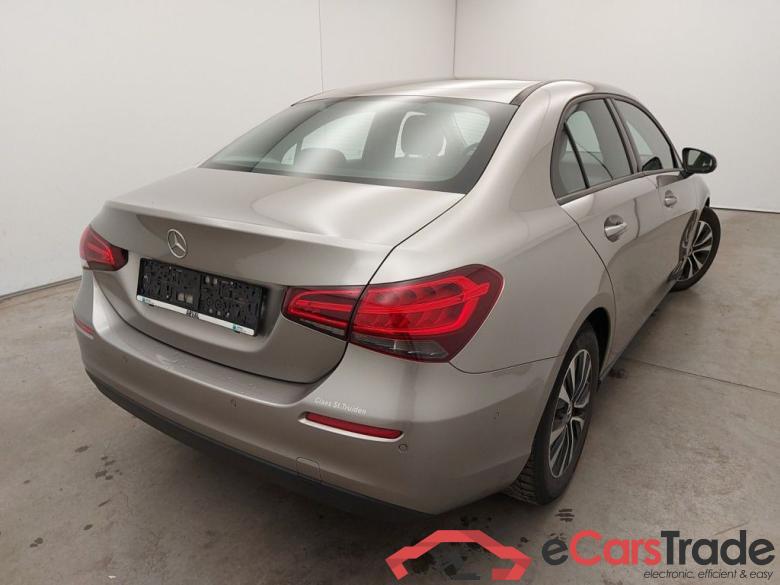 Mercedes-Benz A-Klasse Limousine A 180d Business Solution 4d #5