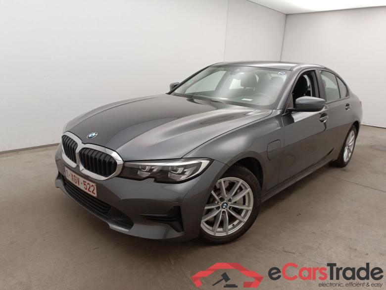 BMW 3 Reeks Berline 330e (135 kW) 4d #4