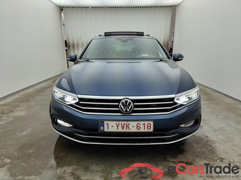 Volkswagen Passat Variant 1.5 TSI OPF DSG7 Elegance Business 5d #1