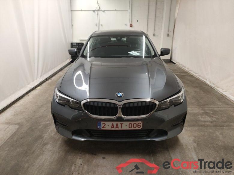 BMW 3 Reeks Berline 318dA (100 kW) 4d #1