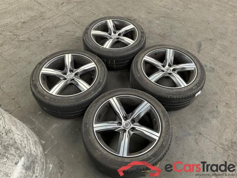 Volvo V90 ´16 V90 Kombi R Design 2.0 T4 140KW AT8 E6dT #3